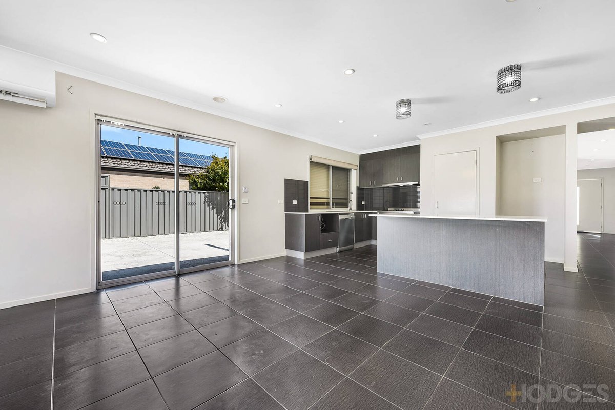 1 Pilmer Place Cranbourne East - Residential for sale