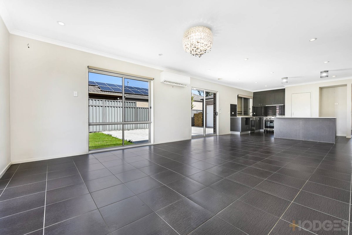1 Pilmer Place Cranbourne East - Residential for sale