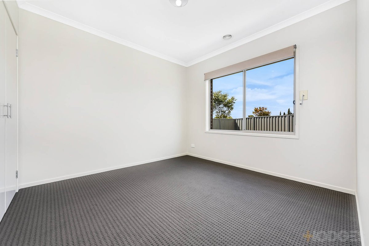 1 Pilmer Place Cranbourne East - Residential for sale