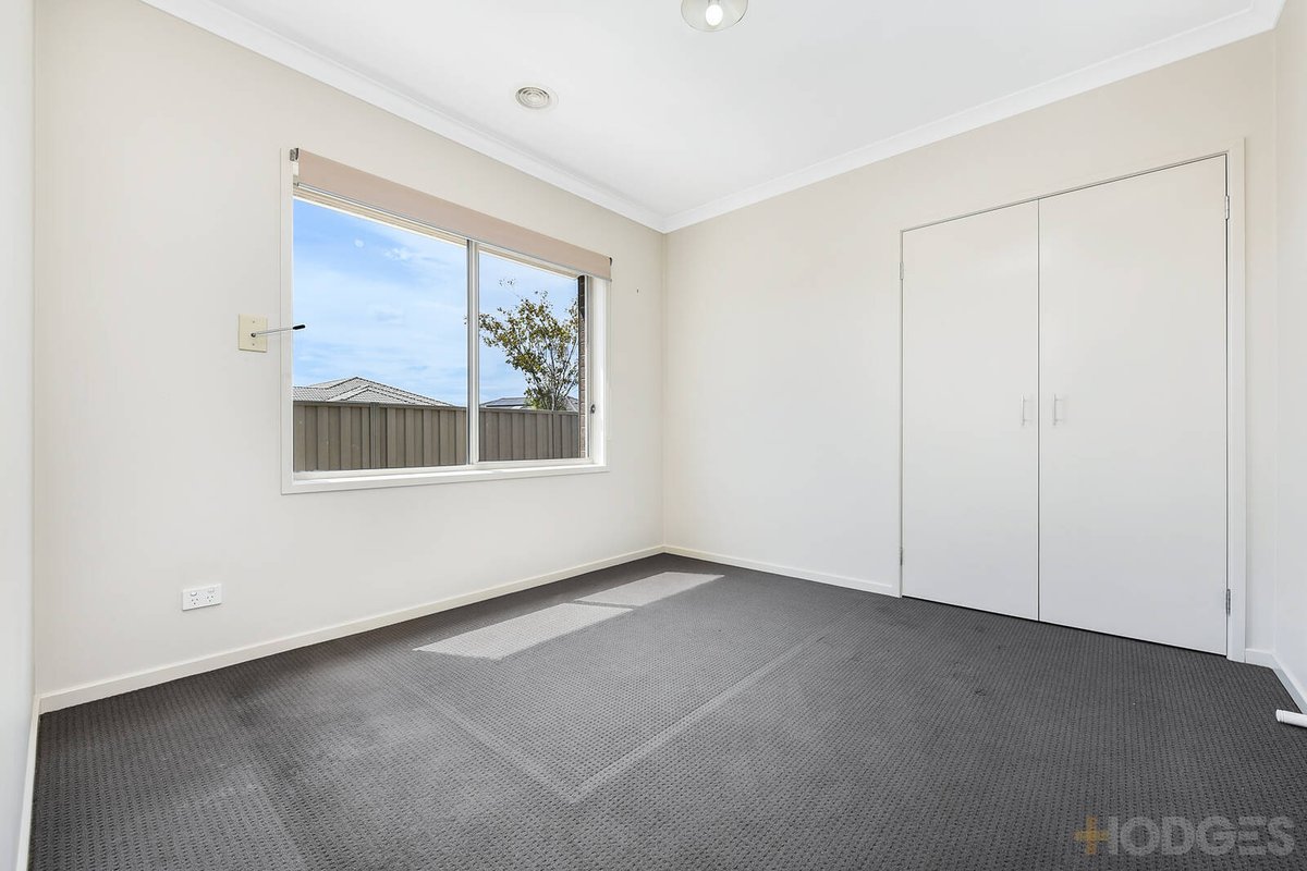1 Pilmer Place Cranbourne East - Residential for sale