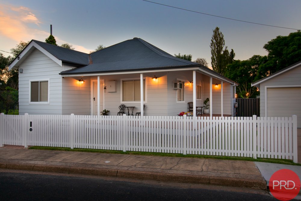 1 Raglan Street, HORSESHOE BEND NSW 2320