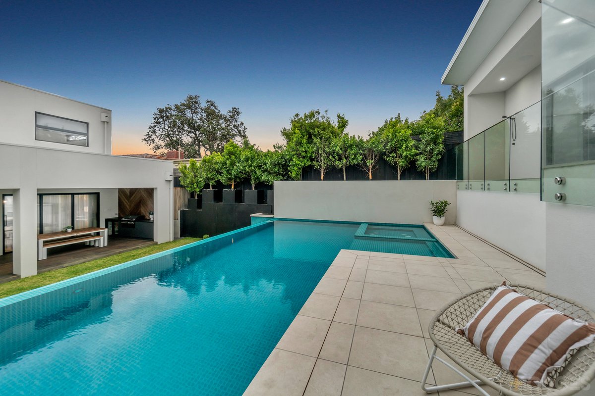 1 Royal Parade Parkdale - Residential for sale