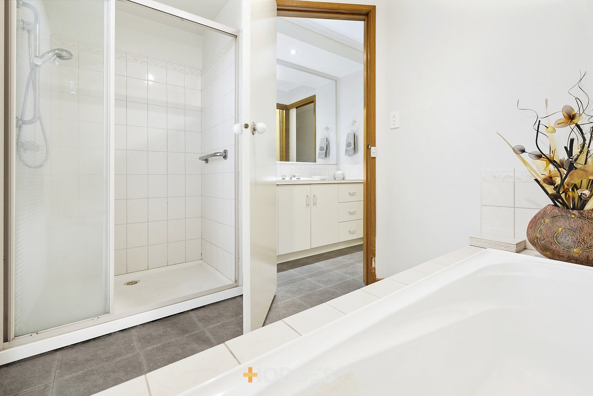 1 Smith Court Hoppers Crossing - Residential for sale