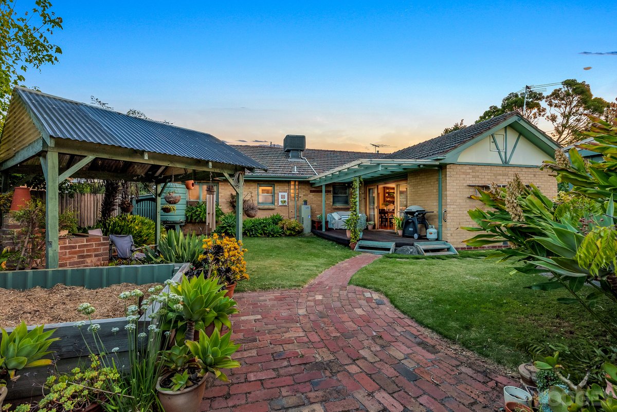 1 Tanti Street Cheltenham - Residential for sale