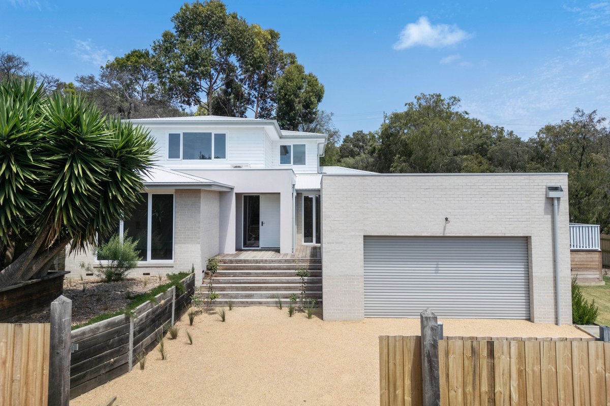 1 Wondaree Street RYE - 5 bedroom property