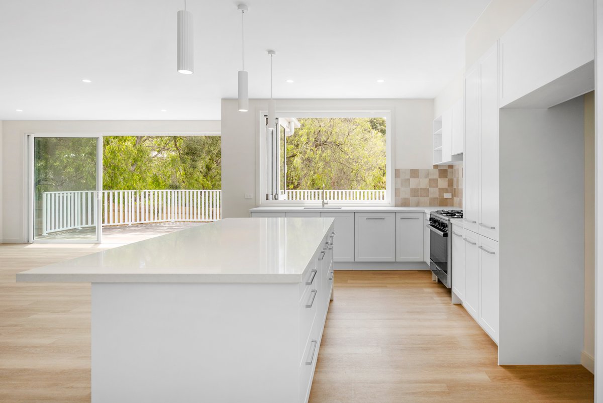 1 Wondaree Street RYE - Residential for lease