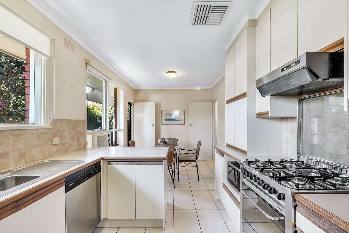 10 Anderson Court Mentone - Residential for sale