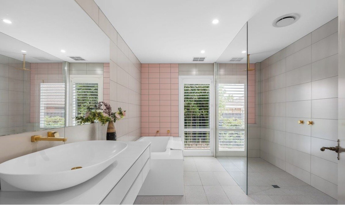 10 Carlyle Street Ashwood - Residential for lease