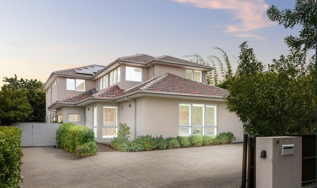 10 Carlyle Street Ashwood - 5 bedroom property