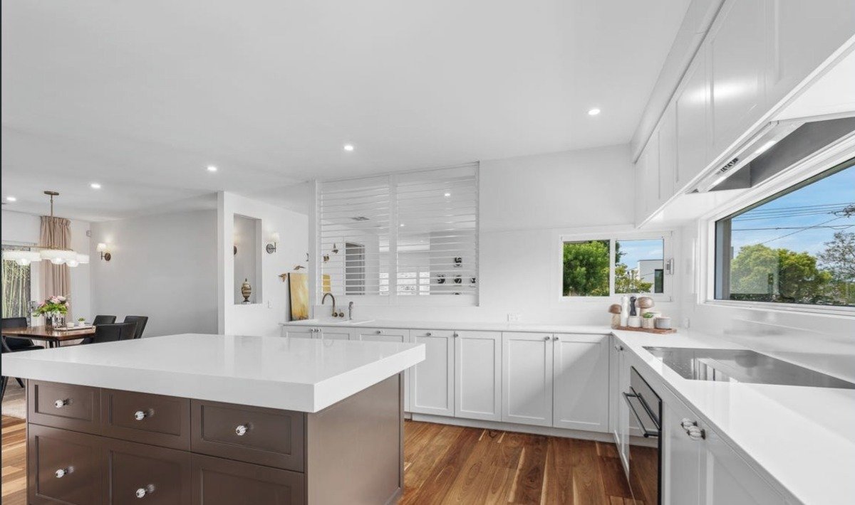 10 Carlyle Street Ashwood - Residential for lease