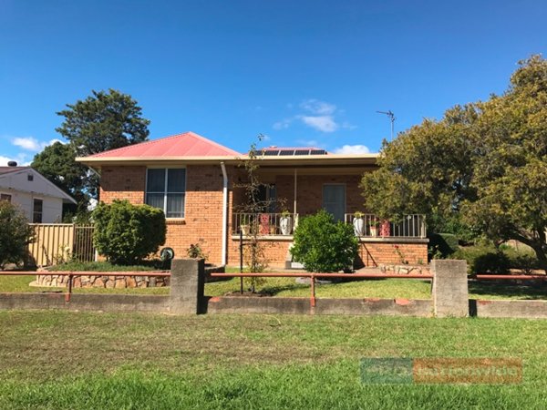 10 Colwell Street, TUMUT NSW 2720