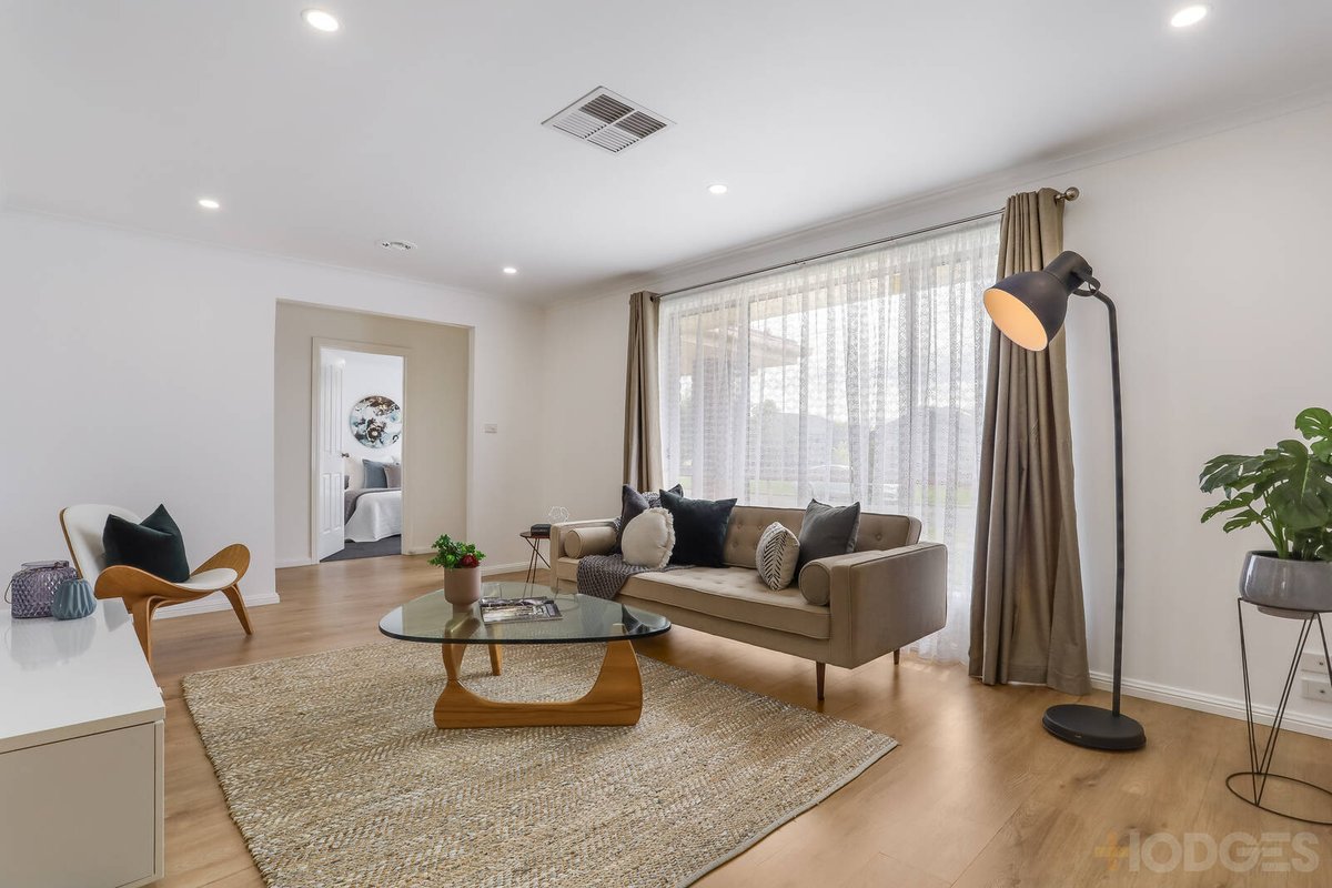 10 Coolabah Crescent Hoppers Crossing - Residential for sale