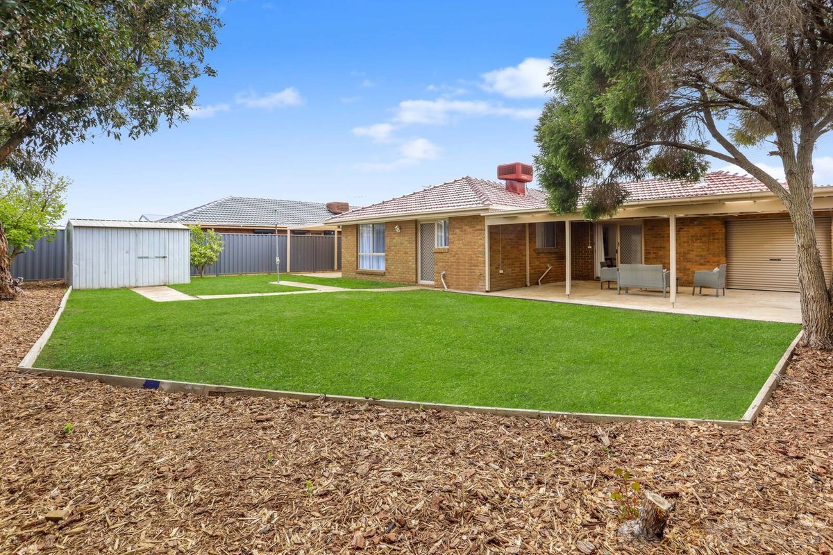 10 Coolabah Crescent Hoppers Crossing - Residential for sale