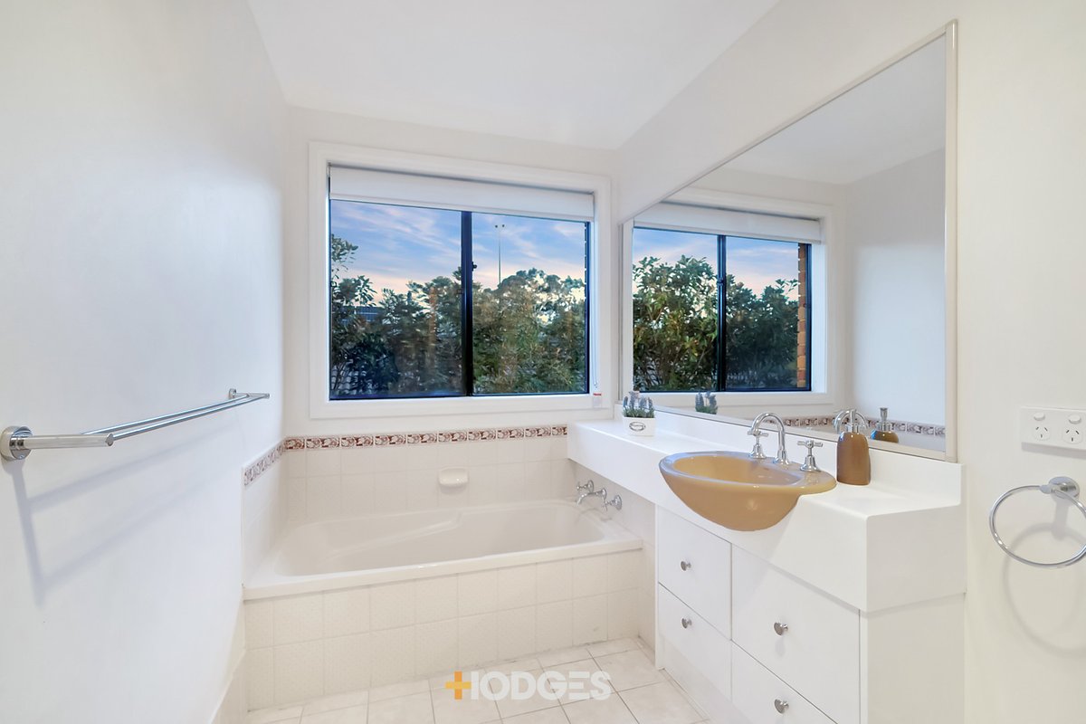 10 Crest Avenue Hampton East - Residential for sale