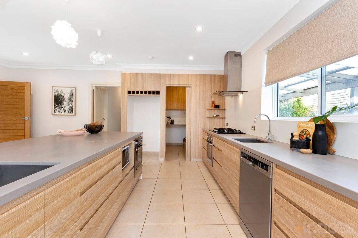 10 Faye Street Moorabbin - Residential for sale