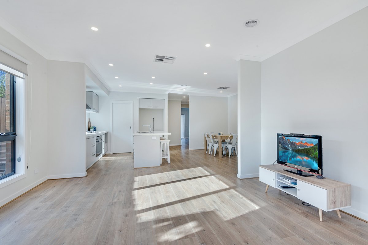 10 Lady Earl Cres  Ocean Grove - Residential for lease