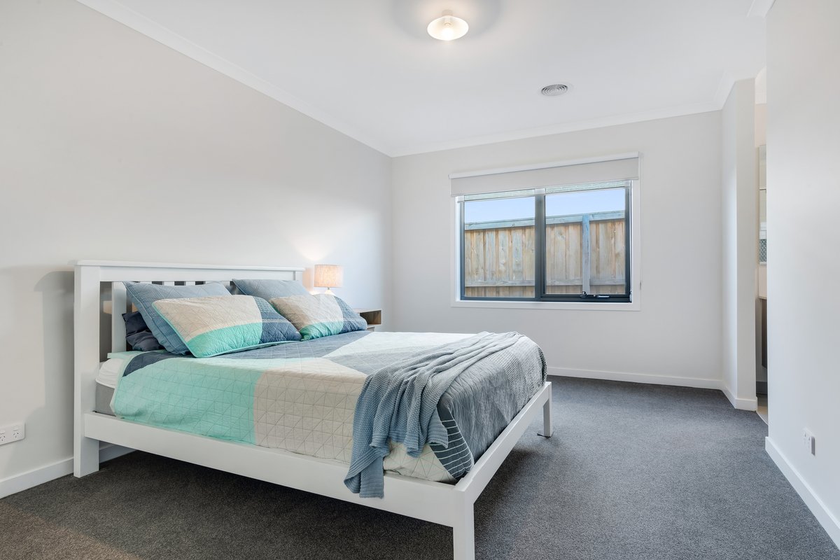 10 Lady Earl Cres  Ocean Grove - Residential for lease