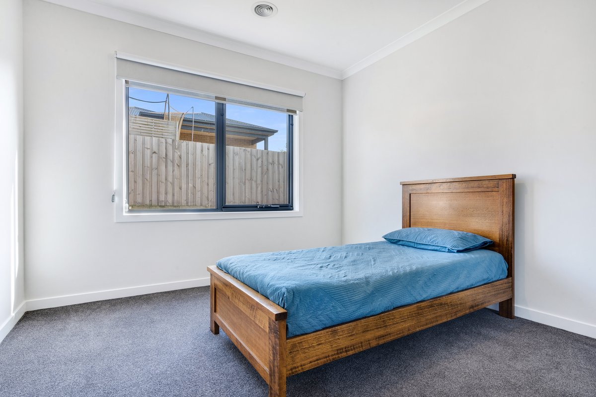 10 Lady Earl Cres  Ocean Grove - Residential for lease