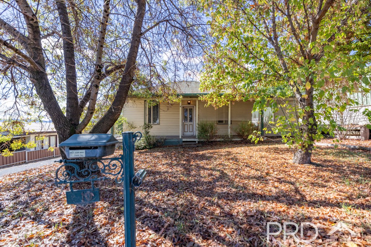 10 Lambie Street, TUMUT NSW 2720