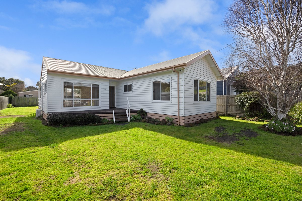 10 Loatta Street RYE - 3 bedroom property