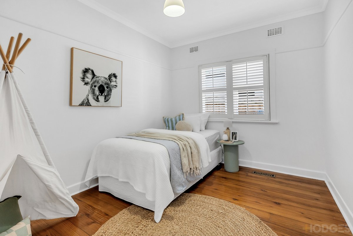 10 Lorraine Street Cheltenham - Residential for sale