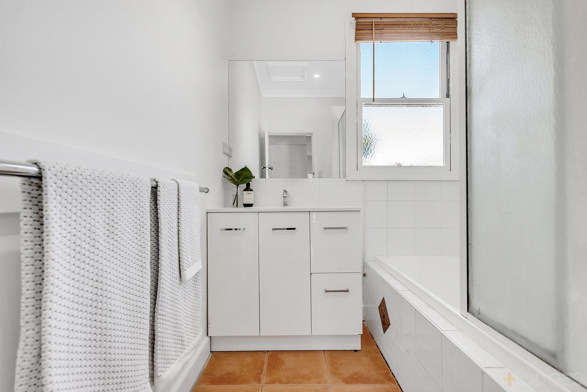 10 Lorraine Street Cheltenham - Residential for sale