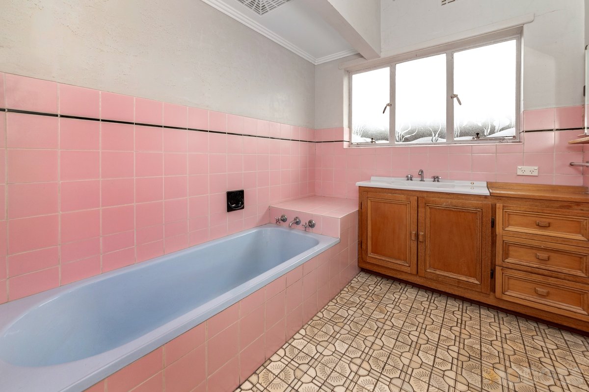 10 Moor Street Bentleigh East - Residential for sale