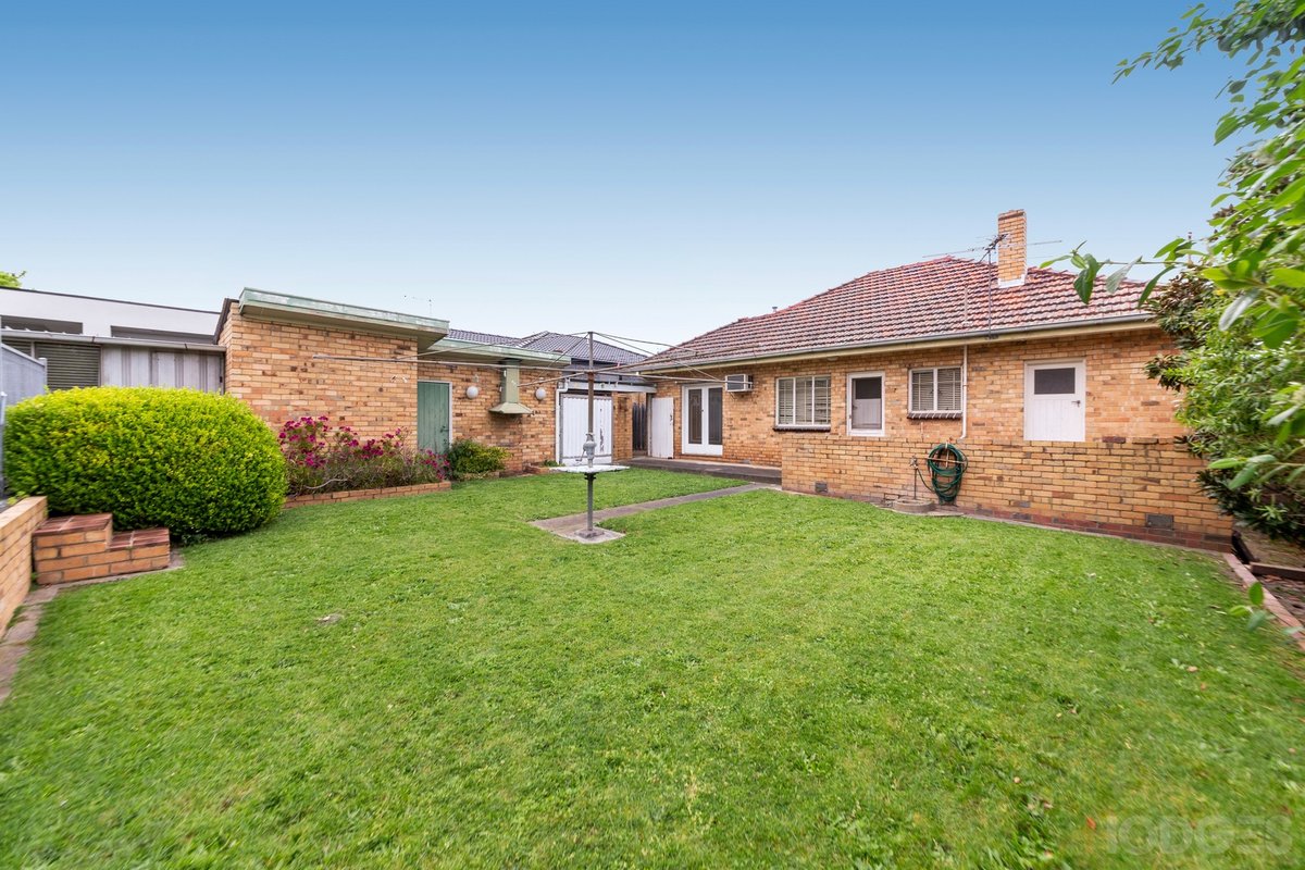 10 Moor Street Bentleigh East - Residential for sale