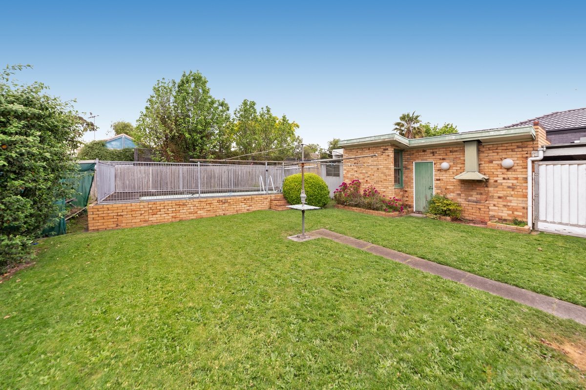 10 Moor Street Bentleigh East - Residential for sale