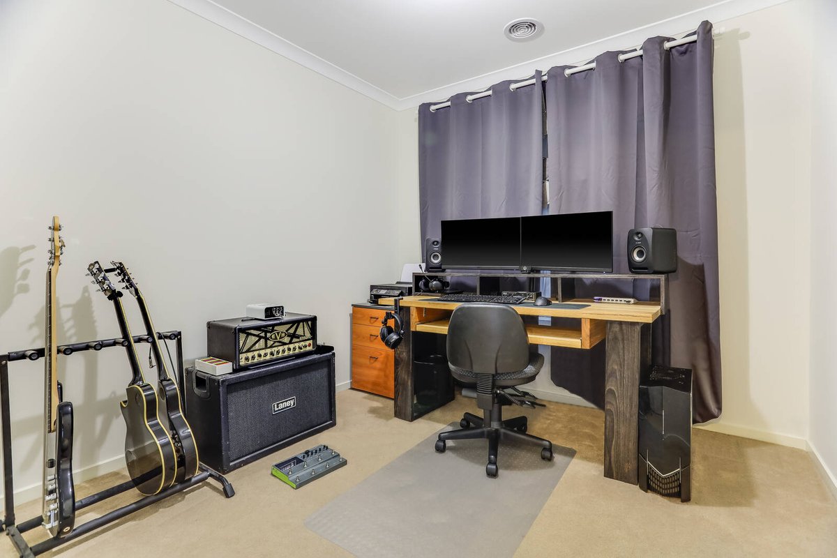10 Morialta Circuit Werribee - Residential for sale