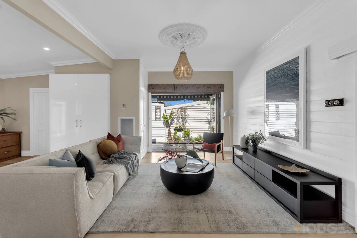 10 Owen Street Mordialloc - Residential for sale