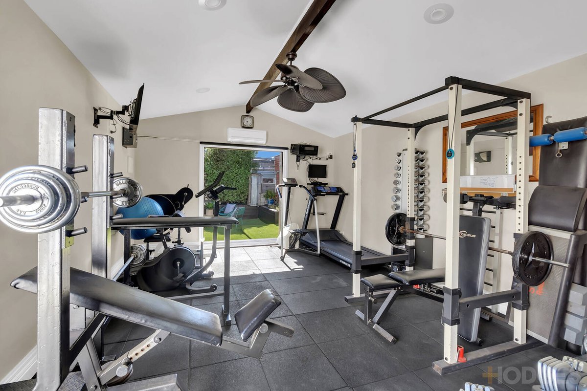 10 Owen Street Mordialloc - Residential for sale