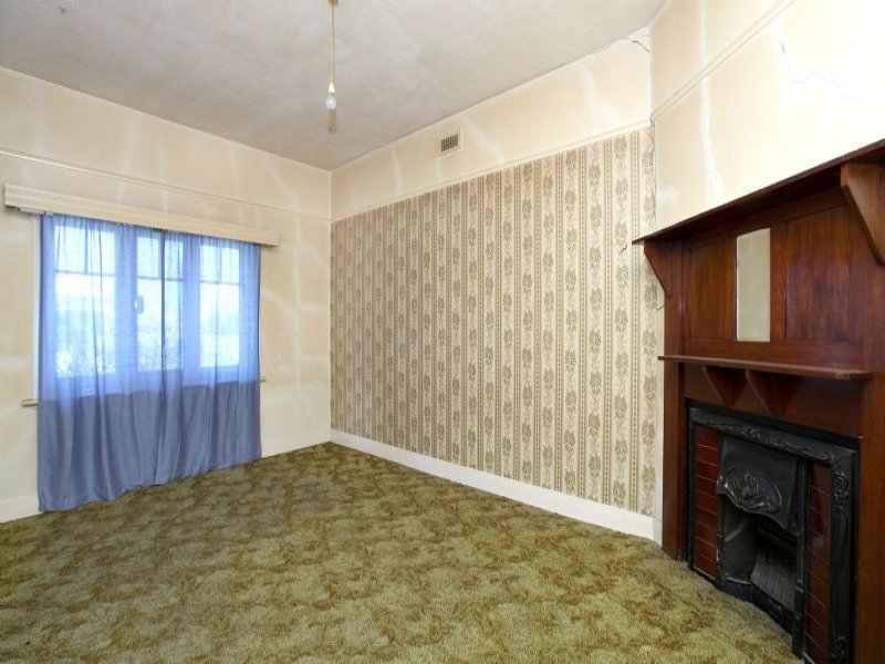 10 Queensville Street KINGSVILLE - Residential for sale