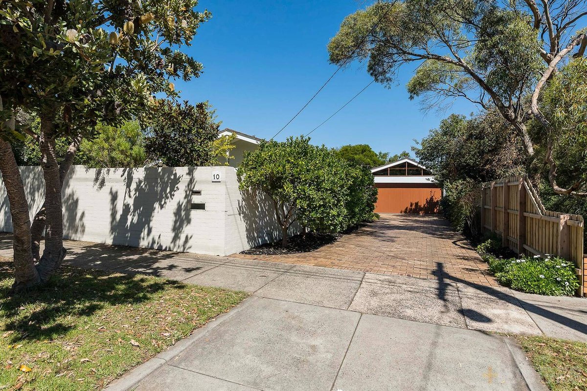10 Seaview Crescent Black Rock - Residential for sale