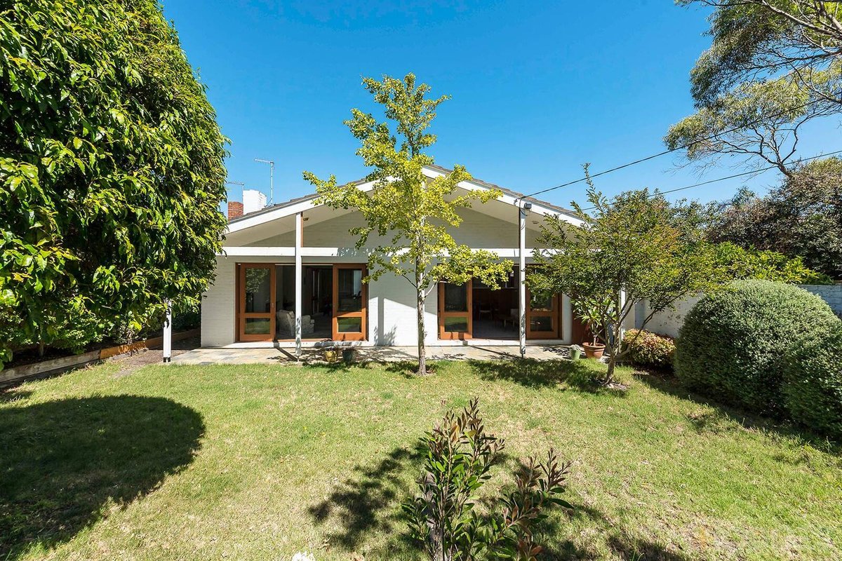 10 Seaview Crescent Black Rock - Residential for sale