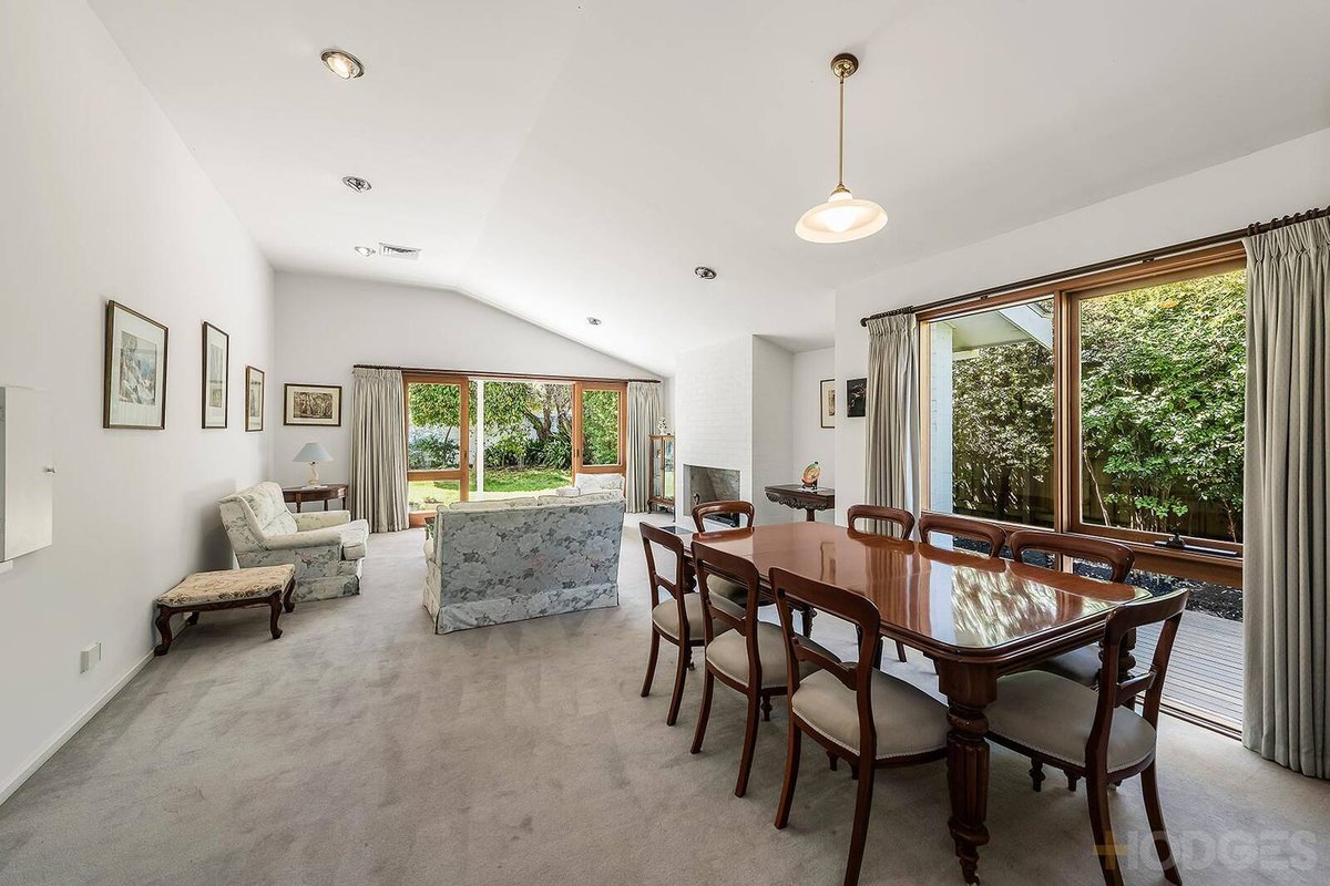 10 Seaview Crescent Black Rock - Residential for sale