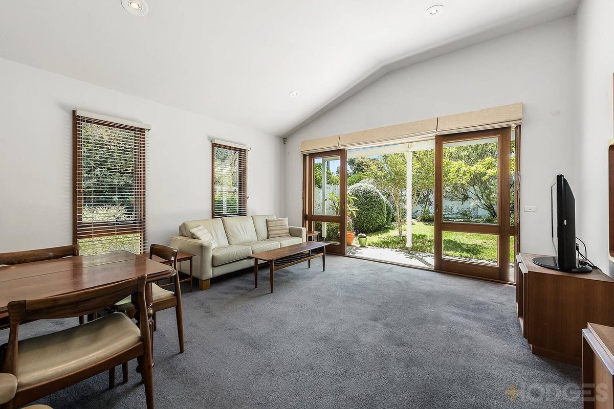 10 Seaview Crescent Black Rock - Residential for sale