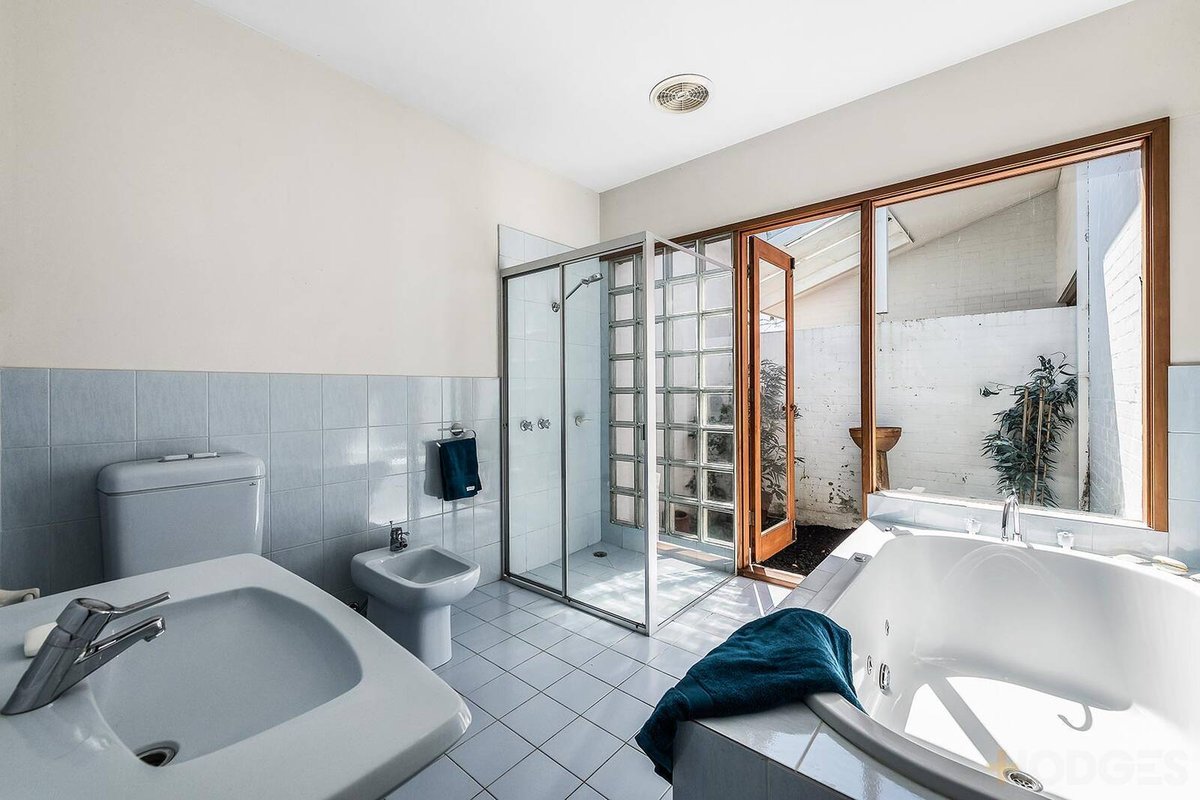 10 Seaview Crescent Black Rock - Residential for sale