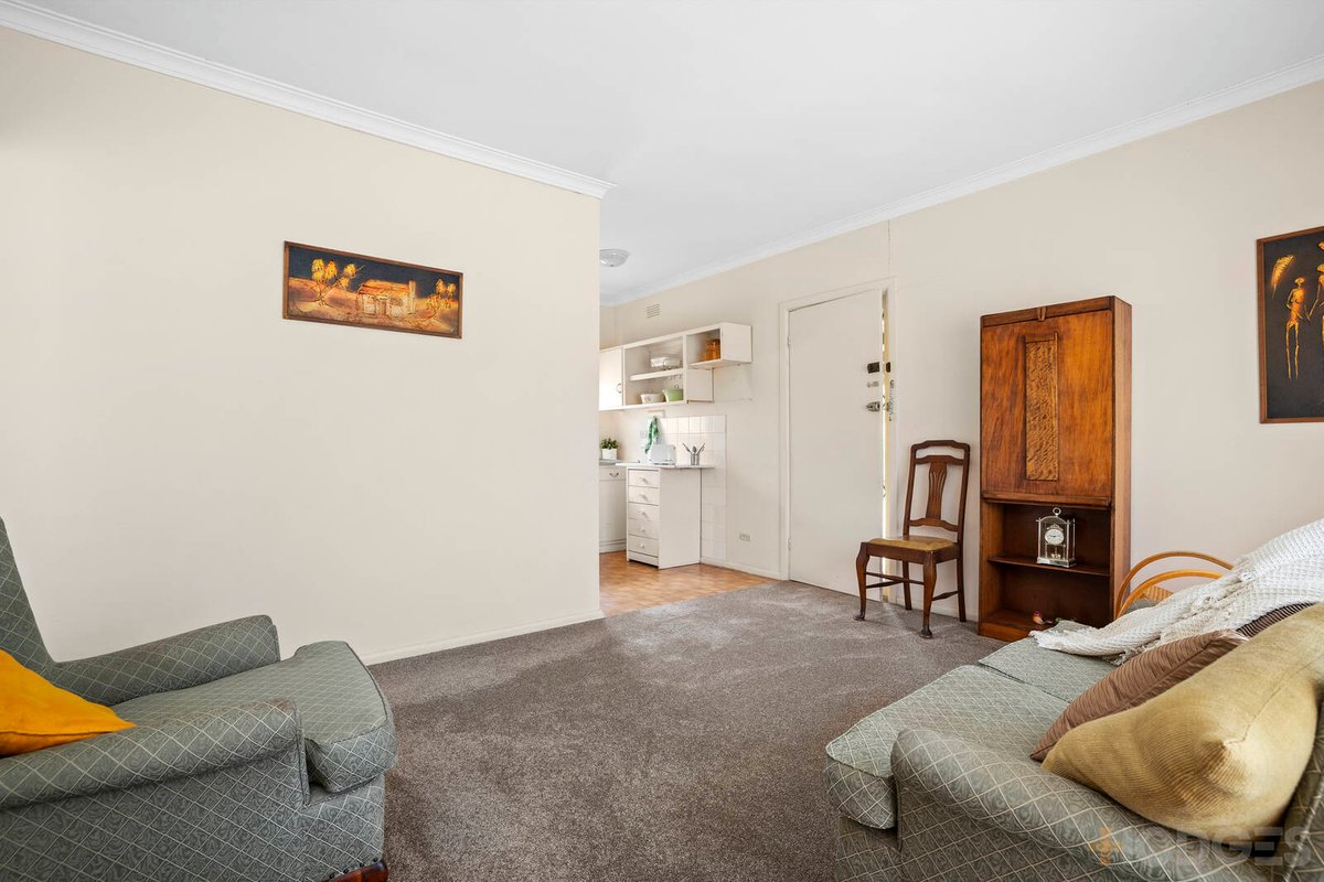 10 Sharan Avenue Mentone - Residential for sale