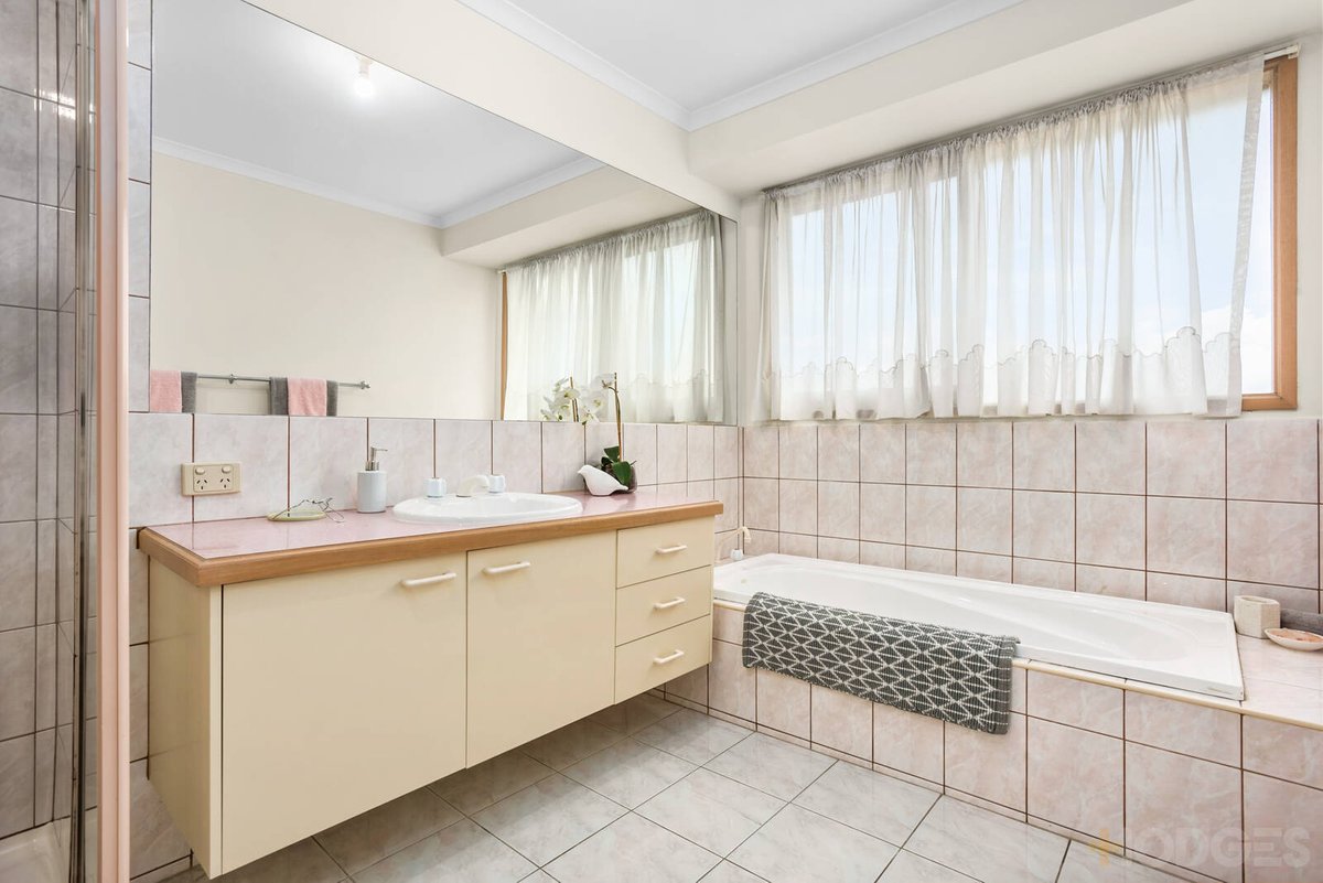 10 Templeman Court Aspendale Gardens - Residential for sale