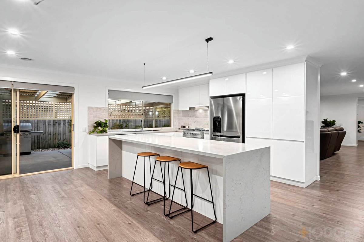 10 Thornton Close Lovely Banks - Residential for sale