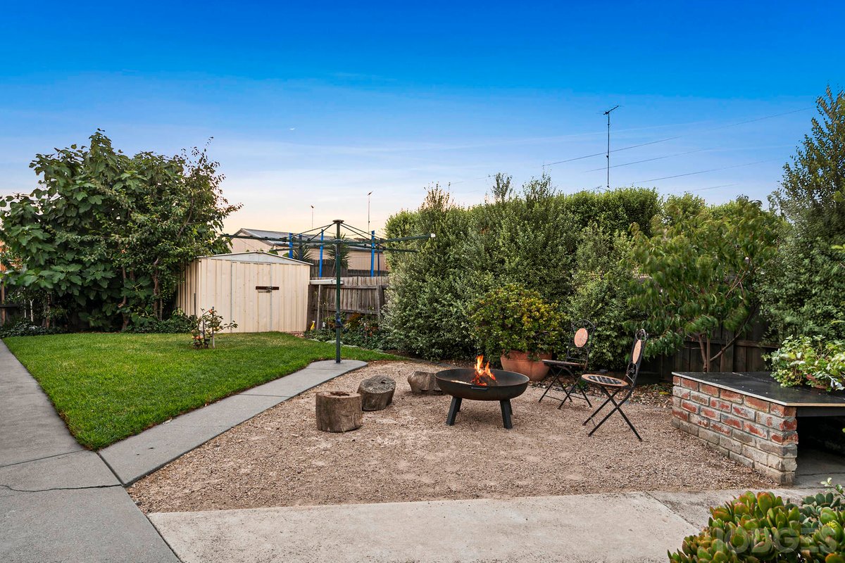 10 Thornton Close Lovely Banks - Residential for sale