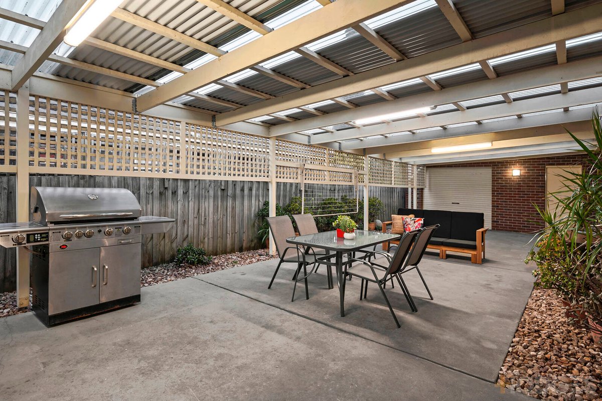10 Thornton Close Lovely Banks - Residential for sale