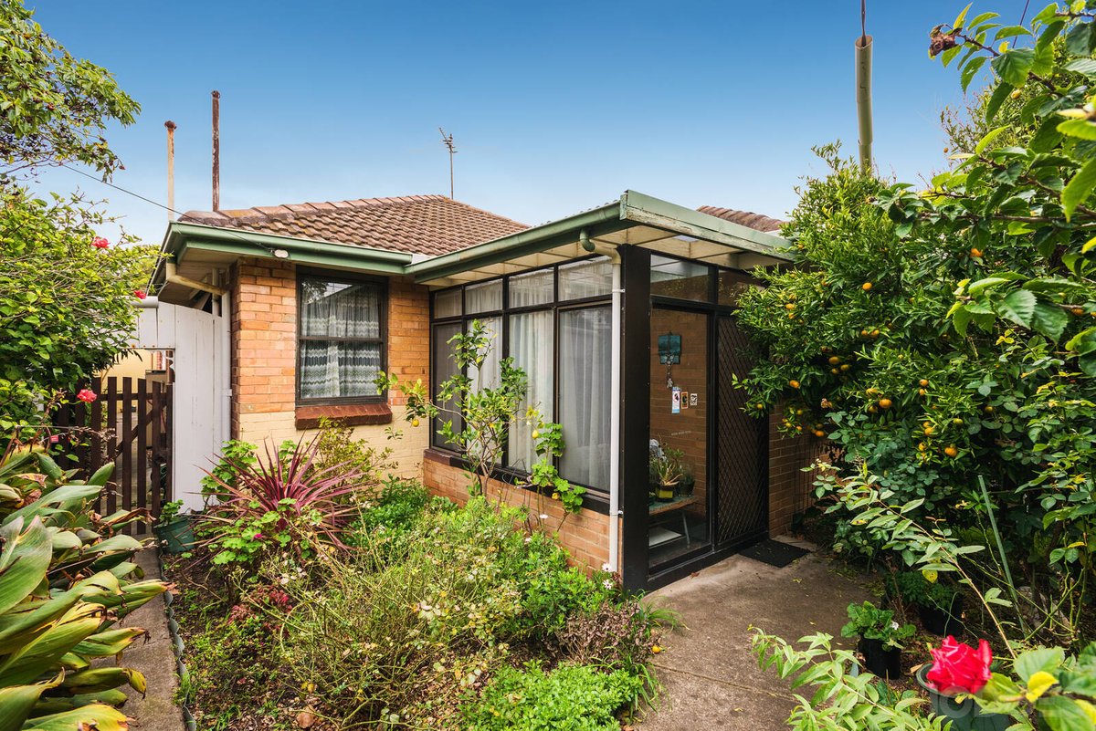 10 Ti Tree Grove Parkdale - Residential for sale