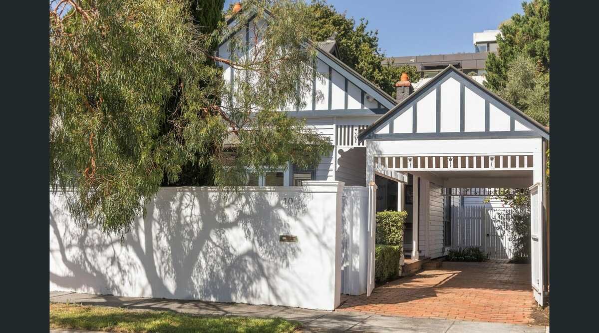 10 Vaucluse Street BRIGHTON - Residential for lease