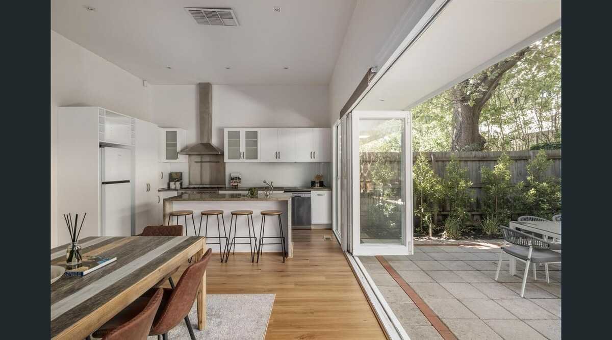 10 Vaucluse Street BRIGHTON - Residential for lease
