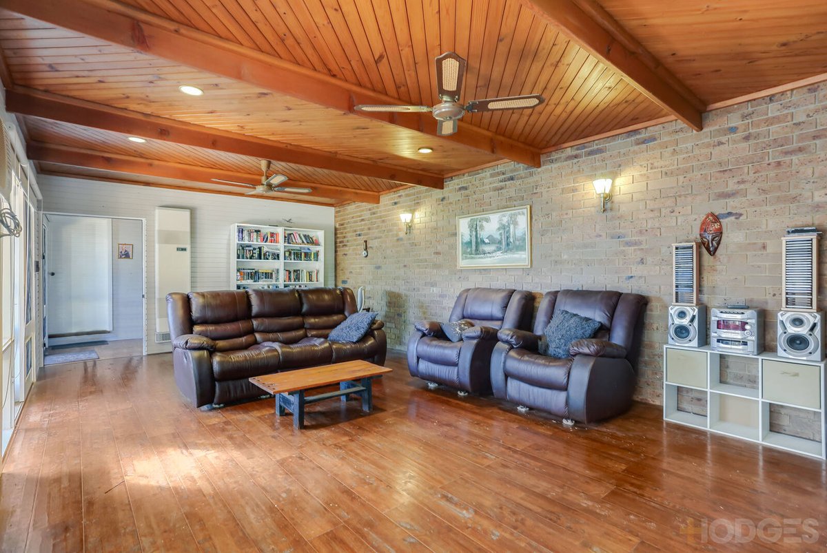 10 Wattle Avenue Werribee - Residential for sale