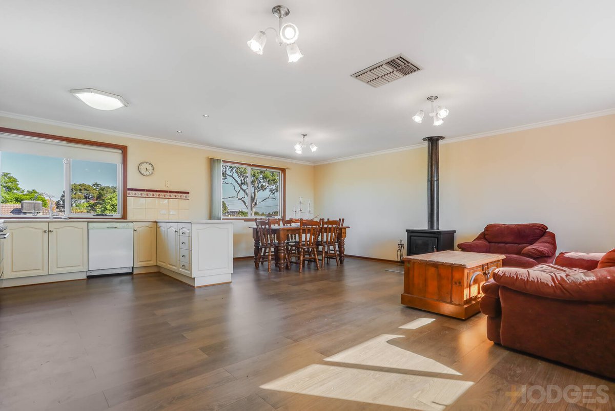10 Wattle Avenue Werribee - Residential for sale