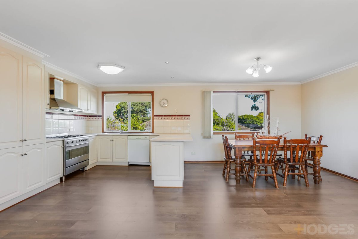 10 Wattle Avenue Werribee - Residential for sale