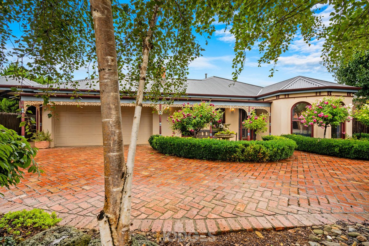 10 Willowtree Drive Werribee - Residential for sale